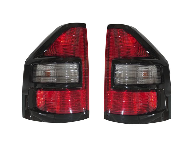 V73 尾燈（白、黑、電鍍框）（01）
